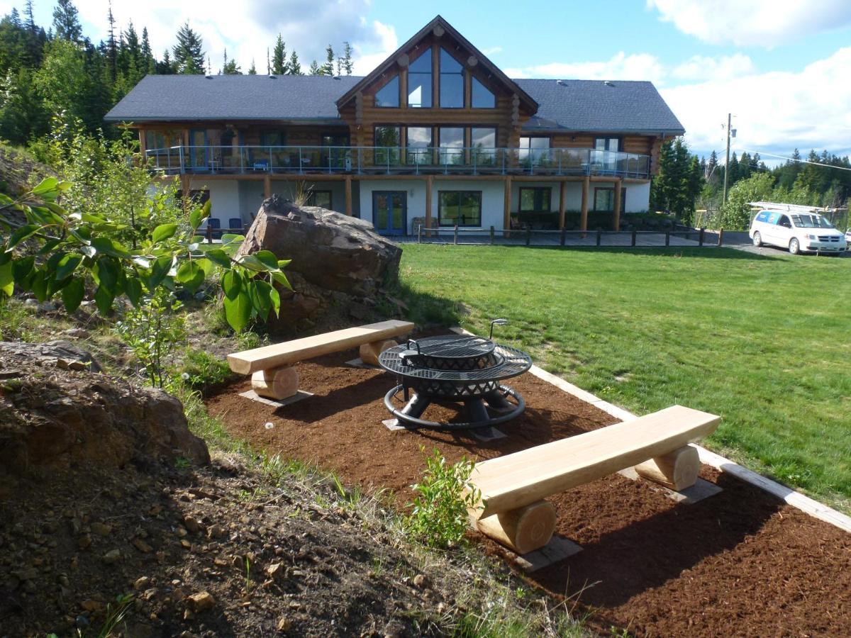 Little Black Bear Lodge/b&b Couette-café *