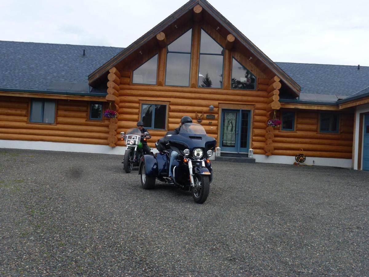 Little Black Bear Lodge/b&b Couette-café Bridge Lake