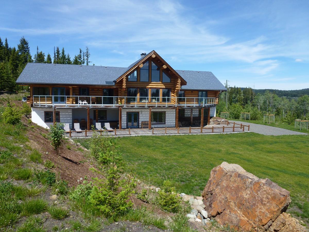 Couette-café Little Black Bear Lodge/b&b *