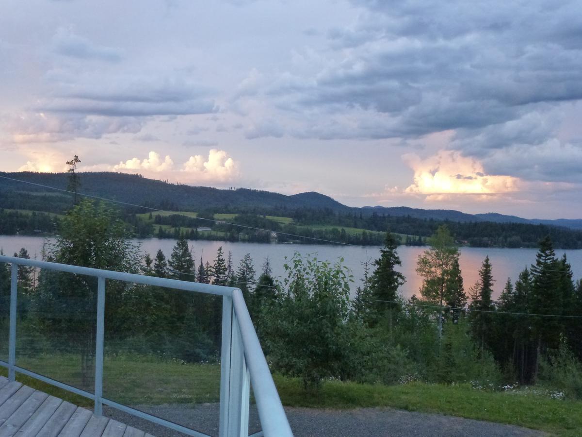 Little Black Bear Lodge/b&b * Bridge Lake