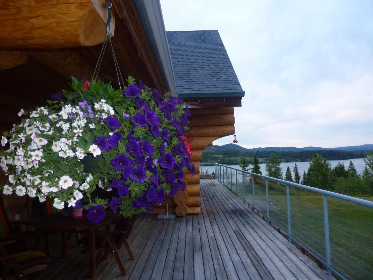 Little Black Bear Lodge/b&b Couette-café Bridge Lake
